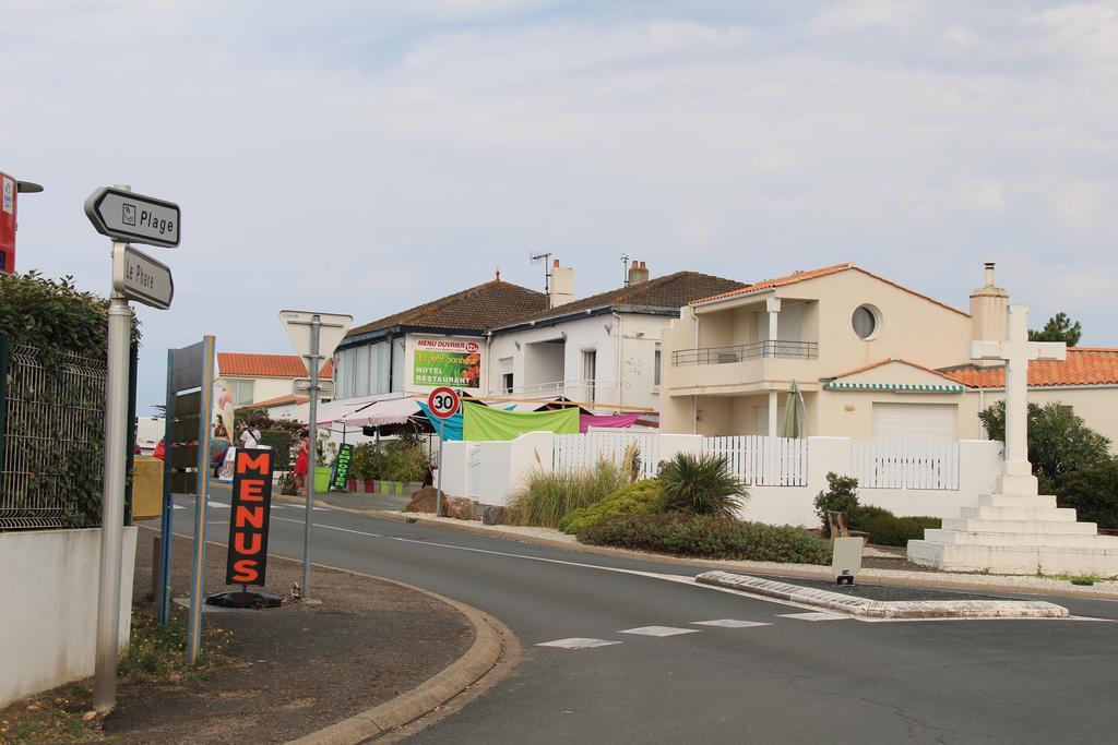 Au Petit Bonheur Hotel La Tranche-sur-Mer Exterior photo